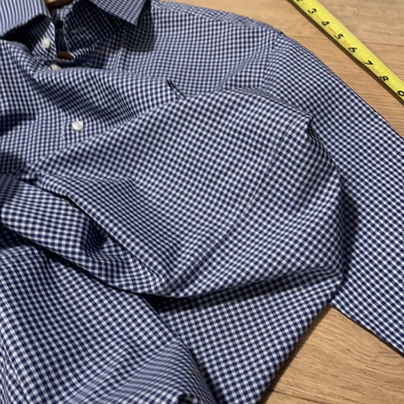 Hugo Boss Dress Shirt - Picture 4 of 9